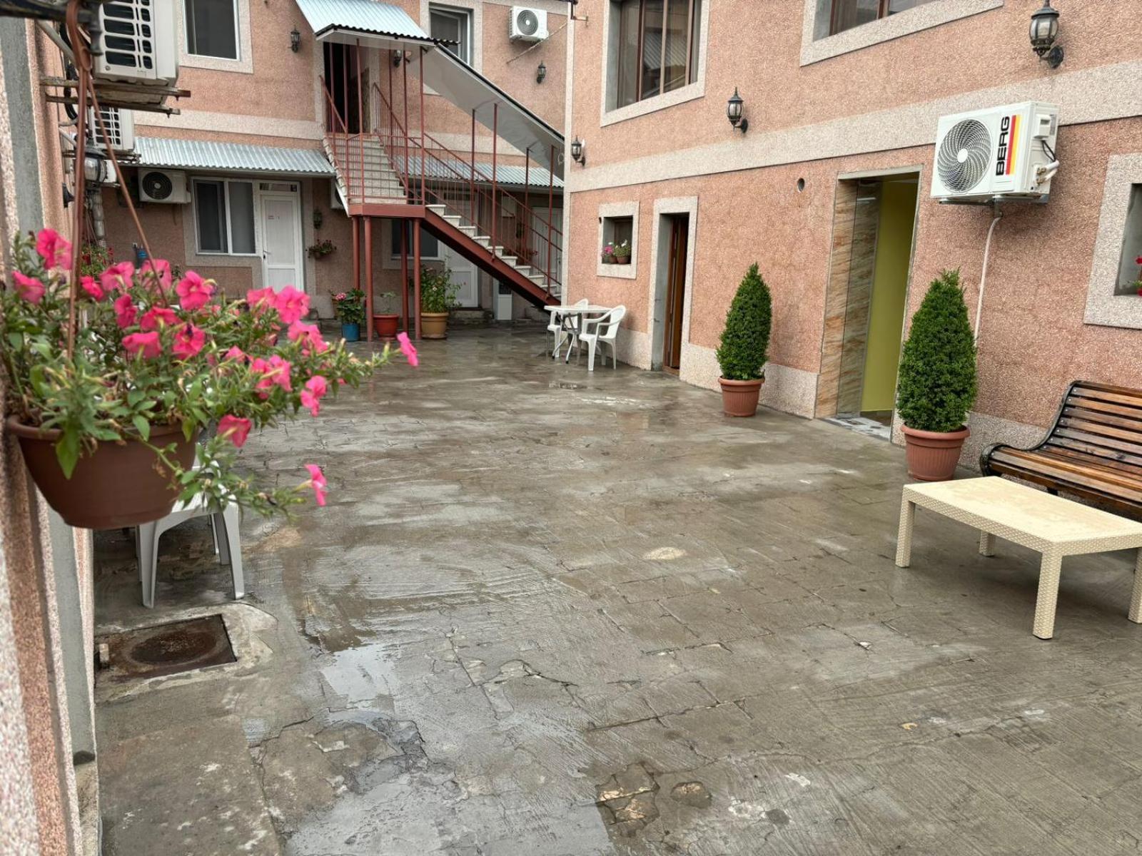 Styopa Hotel يريفان المظهر الخارجي الصورة
